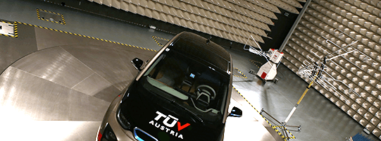 IMG_6174_TUV_AUSTRIA_EMV_Absorber_Halle_Anechoic_Chamber_541px.png