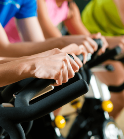 Fitness-Studios: mit TÜV AUSTRIA Qualitätsauszeichnung (C) Fotolia, Kzenon