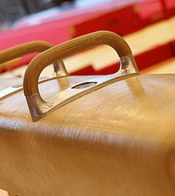 Turngeräte - TÜV AUSTRIA-geprüft (C) Shutterstock, Polhansen